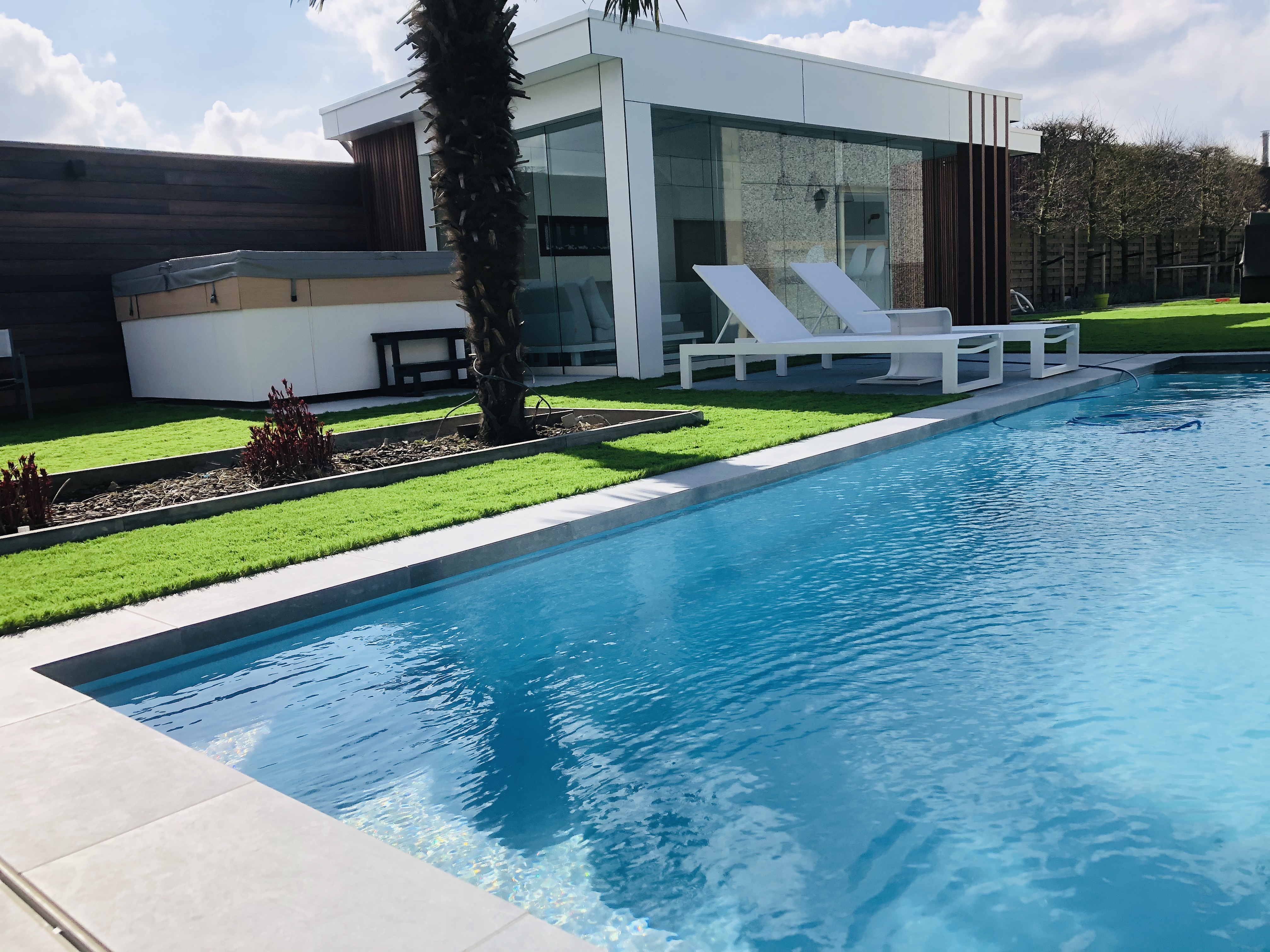 aannemers zwembaden Schoten Tuin Luxe
